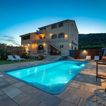 Guest house Mardesic 4*