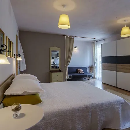 Guest house Mardesic