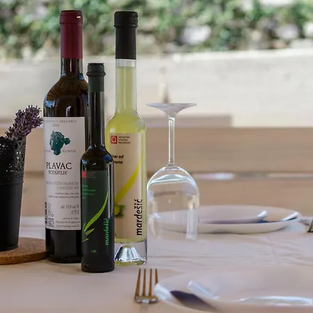 Mardesic 4* コミジャ