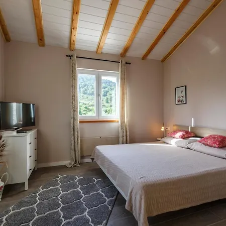 ゲストハウス Mardesic